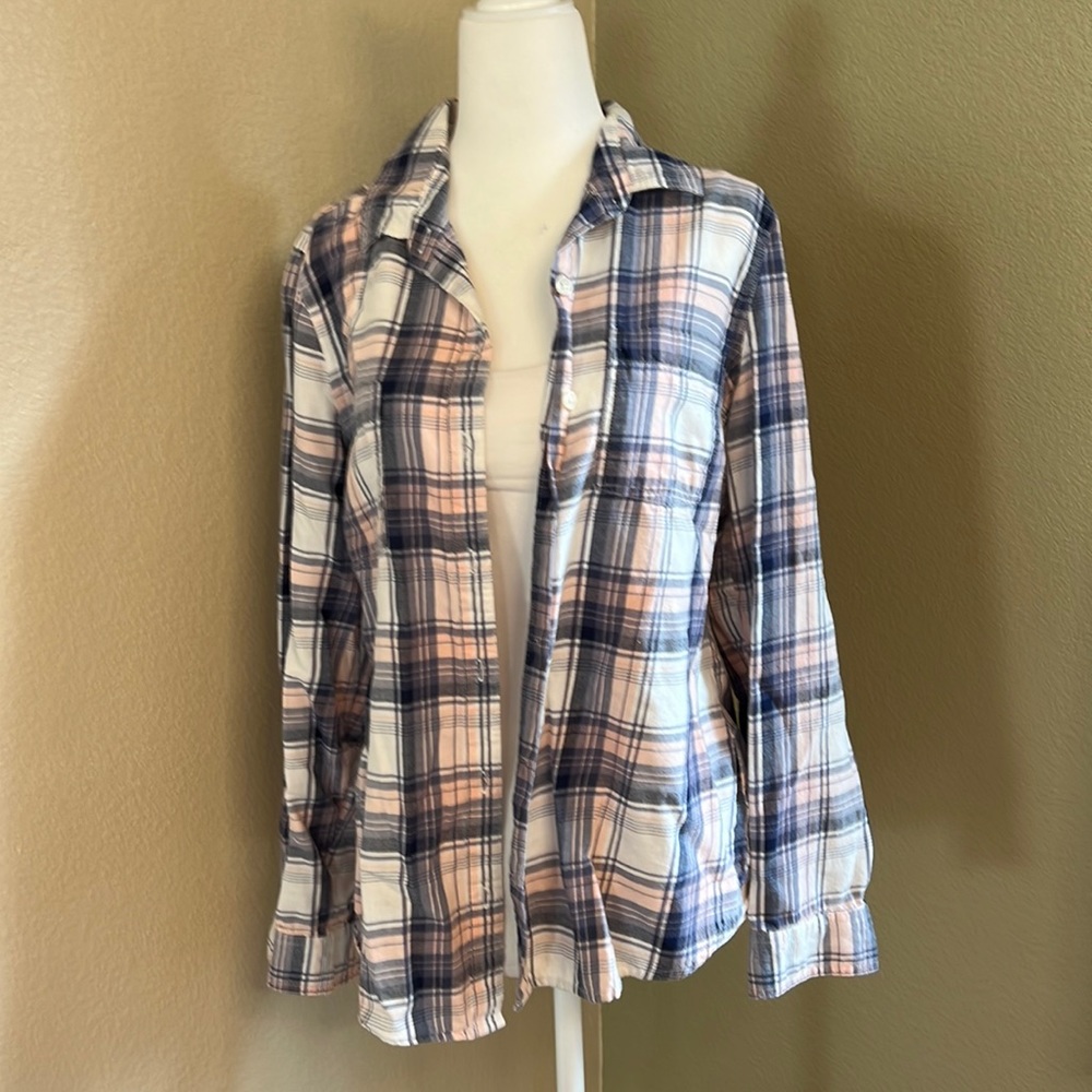 Old navy button down shirt